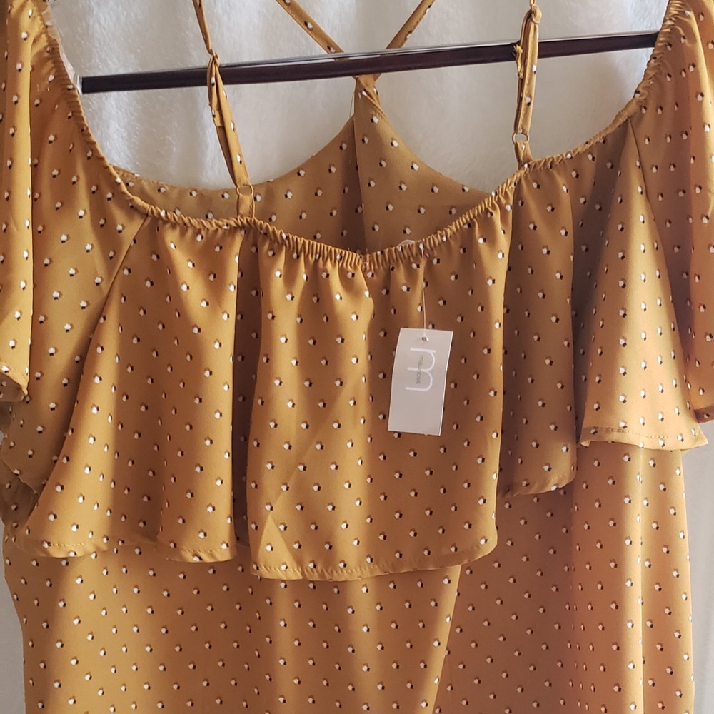 Spring/ Summer Top - Picture 2 of 4